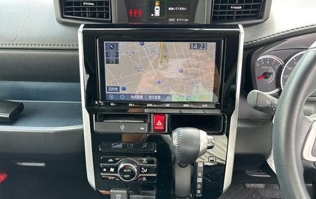 Toyota Roomy I, 2022 год, 700 000 рублей, 33 фотография