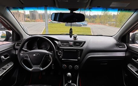 KIA Rio III рестайлинг, 2015 год, 990 000 рублей, 10 фотография