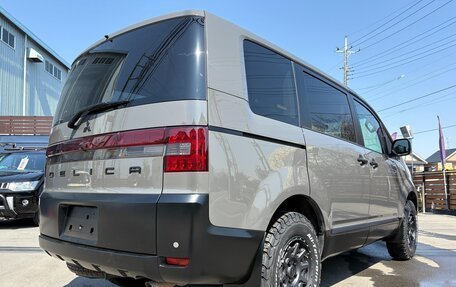 Mitsubishi Delica D:5 I, 2018 год, 2 160 000 рублей, 3 фотография