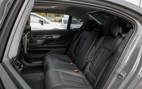 BMW 7 серия, 2020 год, 9 249 000 рублей, 17 фотография