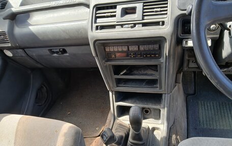Mitsubishi Pajero III рестайлинг, 1997 год, 270 000 рублей, 3 фотография