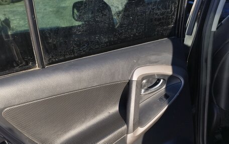 Toyota RAV4, 2006 год, 1 575 000 рублей, 27 фотография