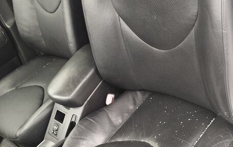 Toyota RAV4, 2006 год, 1 575 000 рублей, 30 фотография