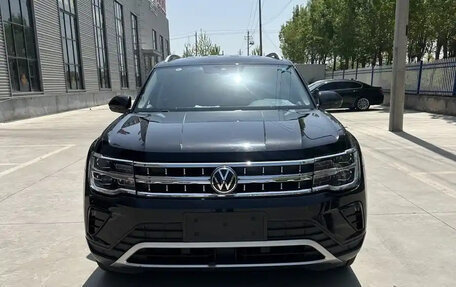 Volkswagen Teramont I, 2022 год, 3 400 000 рублей, 2 фотография