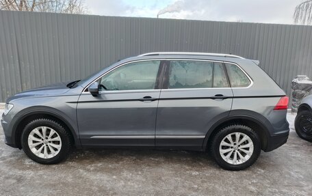 Volkswagen Tiguan II, 2019 год, 2 500 000 рублей, 3 фотография