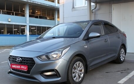 Hyundai Solaris II рестайлинг, 2018 год, 888 000 рублей, 1 фотография