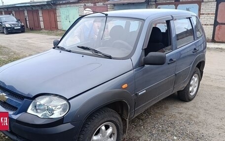 Chevrolet Niva I рестайлинг, 2009 год, 550 000 рублей, 3 фотография