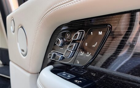 Land Rover Range Rover IV рестайлинг, 2019 год, 14 800 000 рублей, 25 фотография