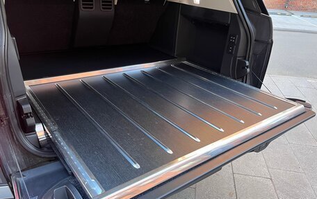 Land Rover Range Rover IV рестайлинг, 2019 год, 14 800 000 рублей, 30 фотография