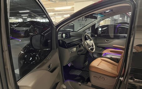 Hyundai Staria, 2022 год, 4 020 000 рублей, 3 фотография