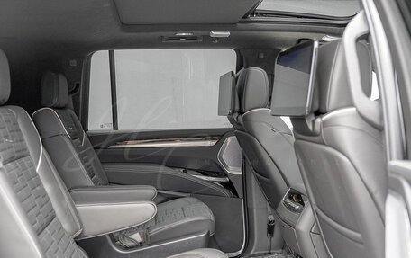 Cadillac Escalade V, 2025 год, 21 530 000 рублей, 16 фотография