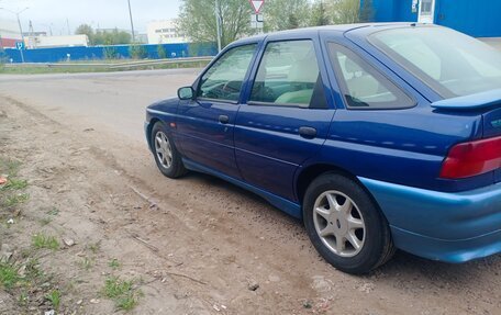 Ford Escort V, 1997 год, 230 000 рублей, 4 фотография