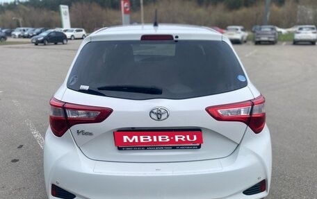 Toyota Vitz, 2017 год, 1 050 000 рублей, 10 фотография