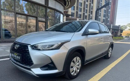 Toyota Yaris XP150 рестайлинг, 2022 год, 1 205 000 рублей, 1 фотография