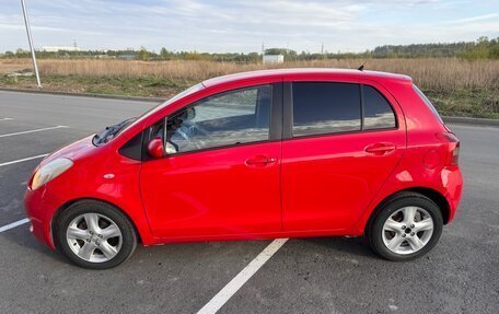 Toyota Yaris III рестайлинг, 2008 год, 665 000 рублей, 1 фотография