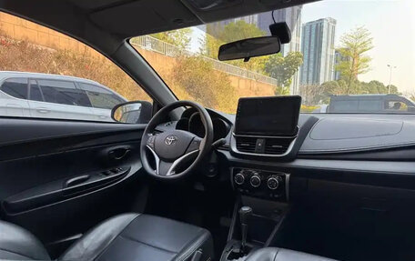 Toyota Yaris XP150 рестайлинг, 2022 год, 1 205 000 рублей, 12 фотография