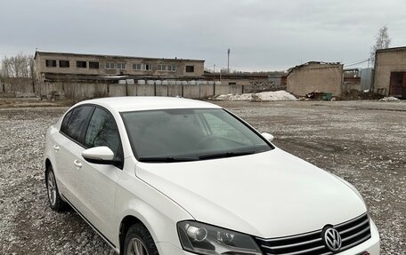 Volkswagen Passat B7, 2011 год, 800 000 рублей, 2 фотография