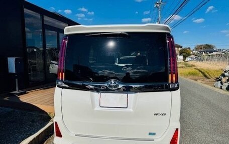 Toyota Noah III, 2021 год, 2 089 000 рублей, 6 фотография