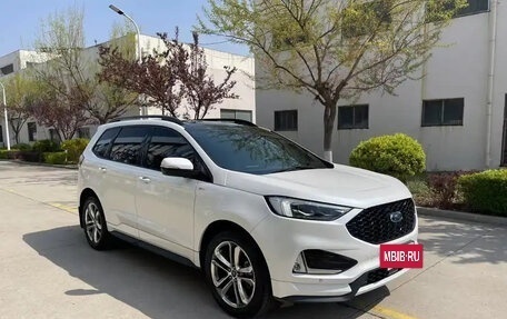 Ford Edge II рестайлинг, 2020 год, 2 600 000 рублей, 3 фотография