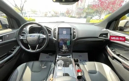 Ford Edge II рестайлинг, 2020 год, 2 600 000 рублей, 5 фотография