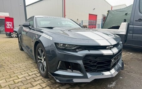 Chevrolet Camaro VI, 2022 год, 3 235 000 рублей, 2 фотография