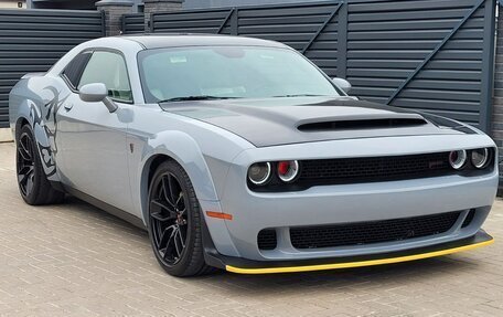 Dodge Challenger III рестайлинг 2, 2022 год, 8 000 000 рублей, 3 фотография