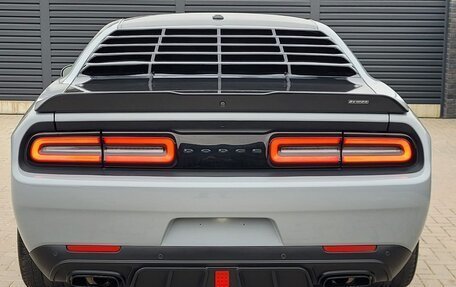 Dodge Challenger III рестайлинг 2, 2022 год, 8 000 000 рублей, 12 фотография