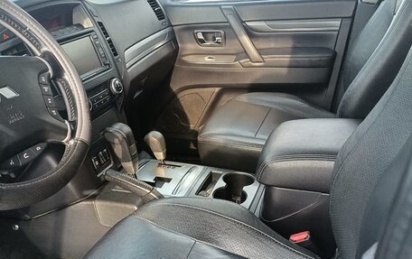 Mitsubishi Pajero IV, 2010 год, 2 200 000 рублей, 6 фотография