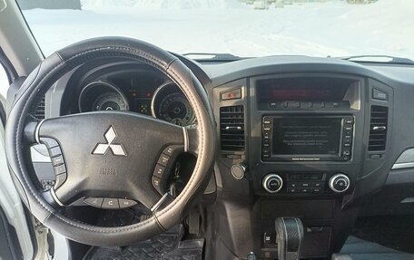 Mitsubishi Pajero IV, 2010 год, 2 200 000 рублей, 7 фотография