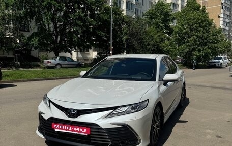 Toyota Camry, 2022 год, 5 756 666 рублей, 2 фотография