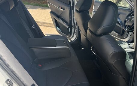 Toyota Camry, 2022 год, 5 756 666 рублей, 10 фотография