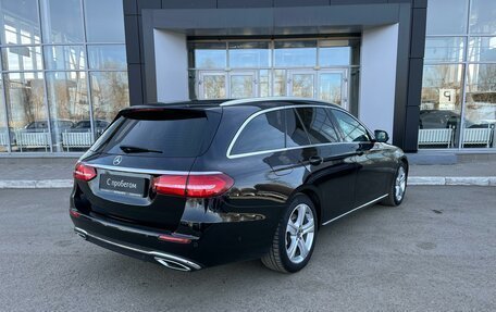 Mercedes-Benz E-Класс, 2018 год, 2 690 000 рублей, 5 фотография