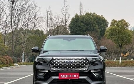 Ford Explorer VI, 2021 год, 2 370 100 рублей, 2 фотография