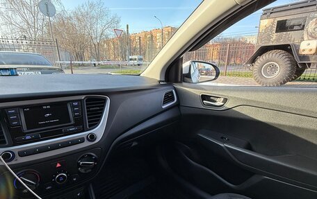 Hyundai Solaris II рестайлинг, 2017 год, 1 099 999 рублей, 7 фотография
