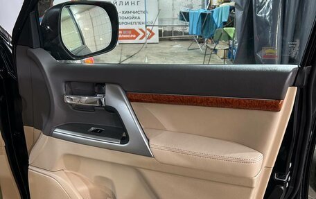 Toyota Land Cruiser 200, 2012 год, 3 715 000 рублей, 21 фотография