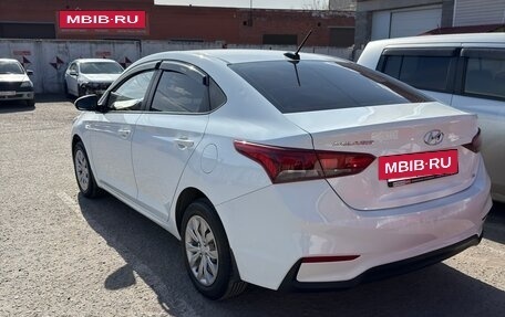 Hyundai Solaris II рестайлинг, 2017 год, 1 099 999 рублей, 3 фотография