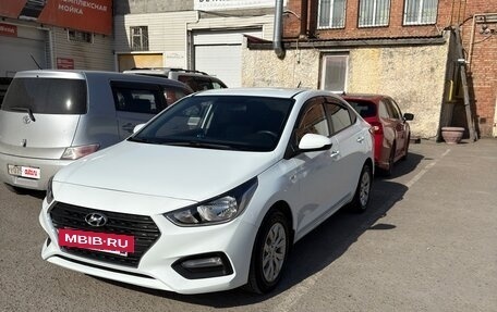 Hyundai Solaris II рестайлинг, 2017 год, 1 099 999 рублей, 2 фотография