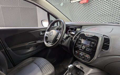 Renault Kaptur I рестайлинг, 2017 год, 1 330 000 рублей, 28 фотография
