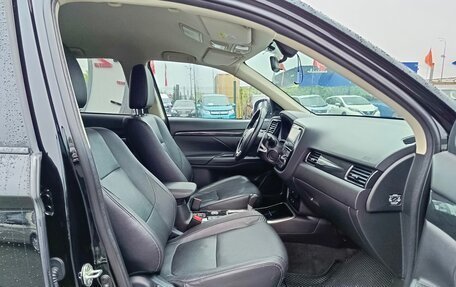 Mitsubishi Outlander III рестайлинг 3, 2018 год, 2 524 995 рублей, 15 фотография