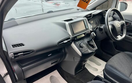 Toyota Wish II, 2010 год, 1 199 999 рублей, 13 фотография