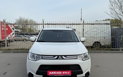 Mitsubishi Outlander III рестайлинг 3, 2013 год, 1 200 000 рублей, 1 фотография