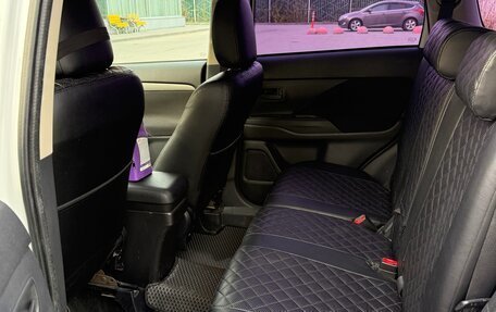 Mitsubishi Outlander III рестайлинг 3, 2013 год, 1 200 000 рублей, 7 фотография