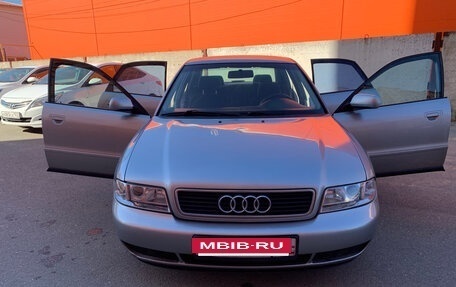 Audi A4, 1998 год, 375 000 рублей, 2 фотография