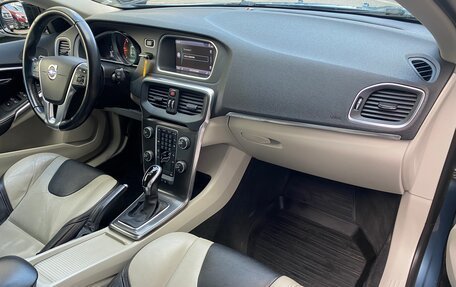 Volvo V40 Cross Country I, 2014 год, 1 159 000 рублей, 10 фотография