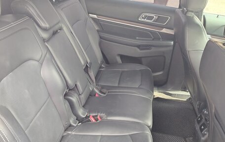 Ford Explorer VI, 2017 год, 3 500 000 рублей, 6 фотография
