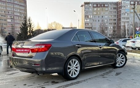 Toyota Camry, 2013 год, 1 890 000 рублей, 6 фотография