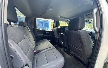 Chevrolet Silverado, 2023 год, 6 200 000 рублей, 12 фотография