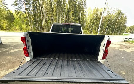 Chevrolet Silverado, 2023 год, 6 200 000 рублей, 18 фотография
