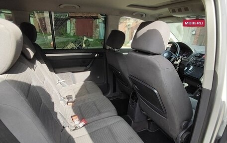 Volkswagen Touran III, 2005 год, 650 000 рублей, 12 фотография