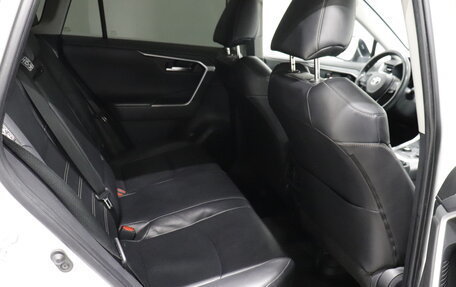Toyota RAV4, 2021 год, 3 816 000 рублей, 22 фотография